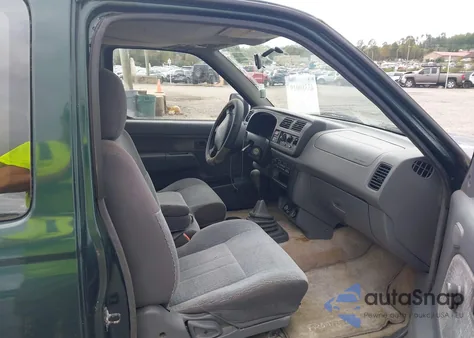 2000 Nissan Frontier Xe from USA, damaged, VIN 1N6DD26S3YC381411